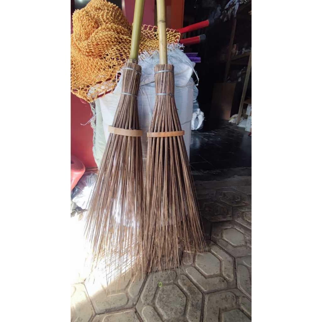 SAPU LIDI LAKOP KAYU / SAPU TAMAN LIDI / SAPU LIDI
