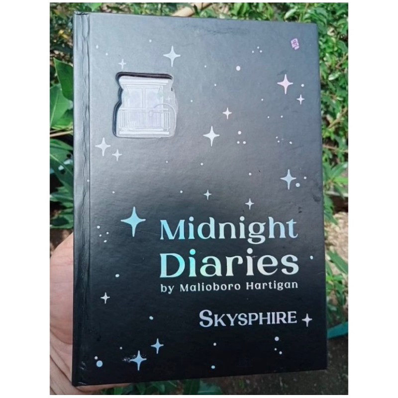 

NOVEL MIDNIGHT DIARIES