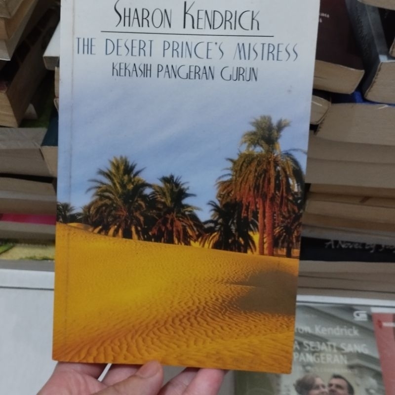 Paket novel Harlequin Bisikan skandal, Kekasih Pangeran gurun, Cinta sejati sang pangeran,  Kembalin