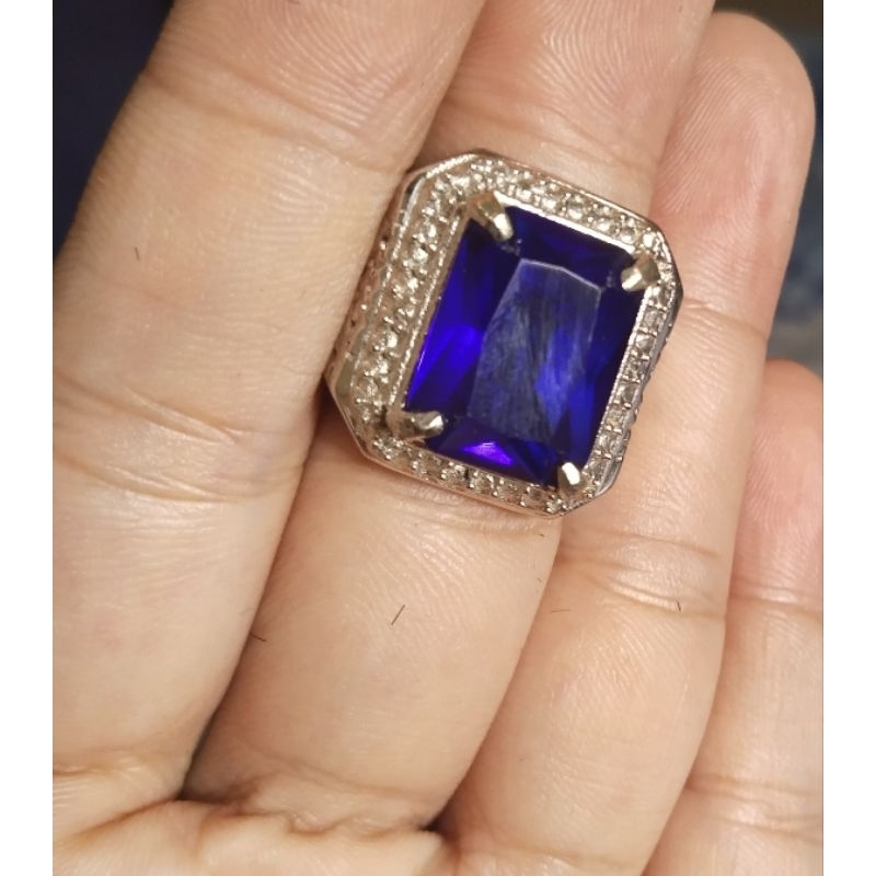 king safir cating kotak