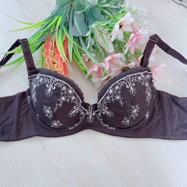 Bra (M34) Pakaian dalam wanita / berkawat tanpa busa