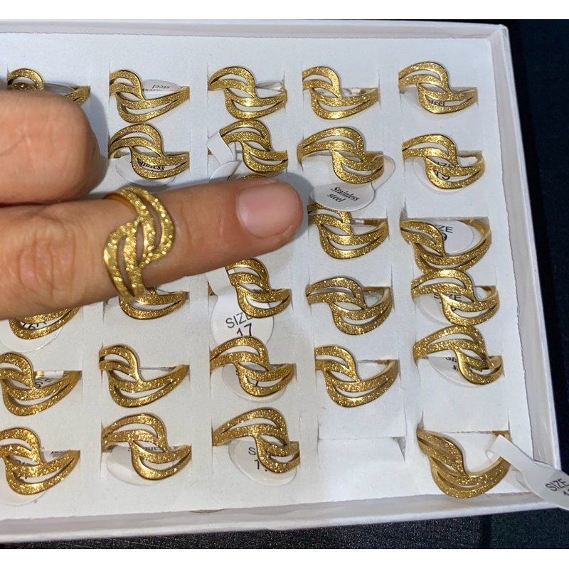 CINCIN WANITA MOTIF EMAS VIRAL