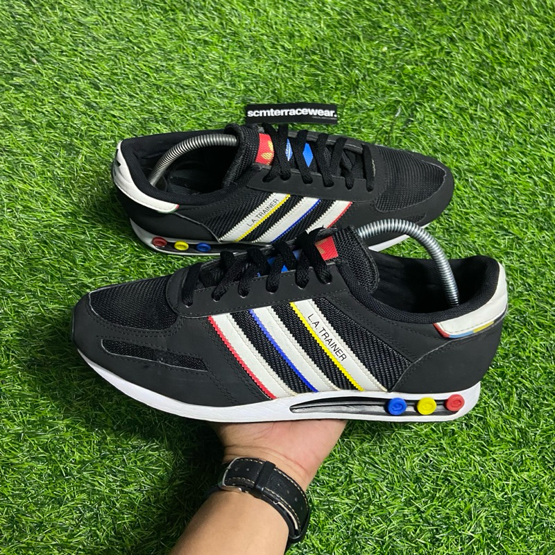 La Trainer Black white