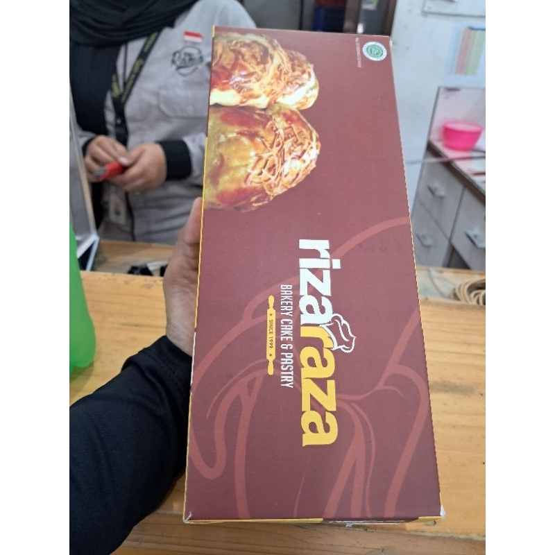 

bolen pisang RizaRaza