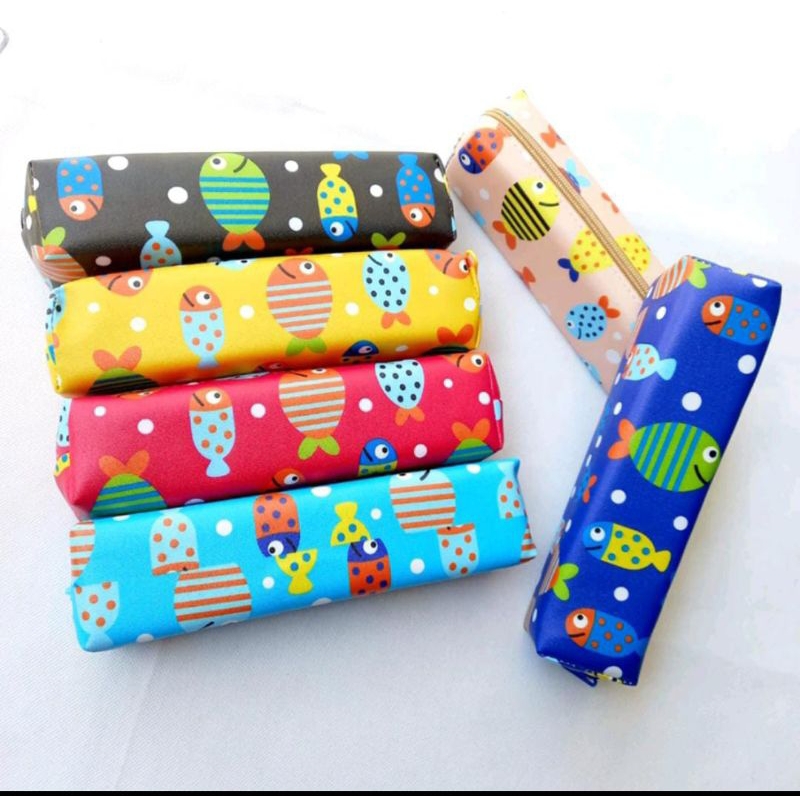 

Tempat Pensil Motif Karakter Ikan Lucu Unik