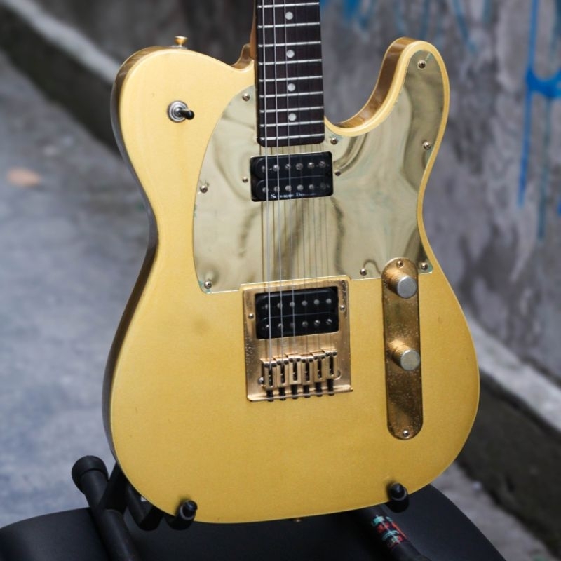 Squier telecaster classic vibe John 5 Gold edition