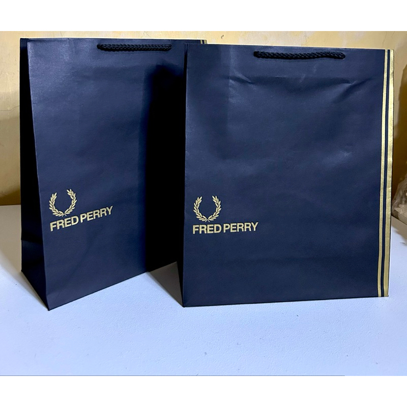 Paper Bag FREDPERRY Hitam ( READY STOCK JKT ) Paper Bag Pembungkus Kado
