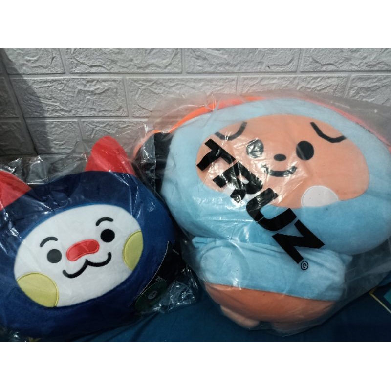 [READY STOCK] TRUZ WOOPY FACE CUSHION LINE FRIENDS MATETSU HUG ME
