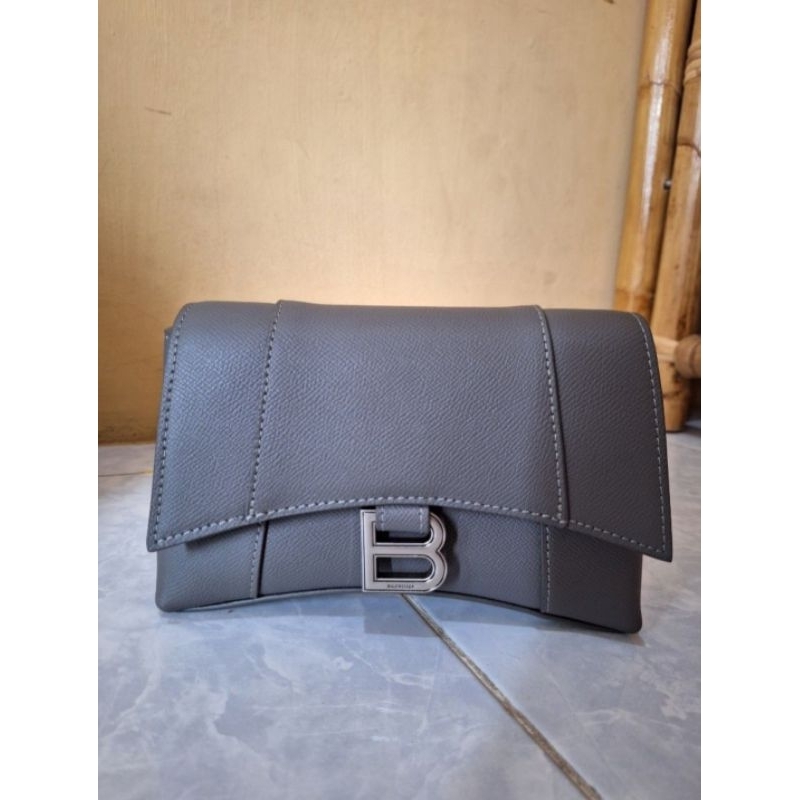 Tas selempang Balenciaga