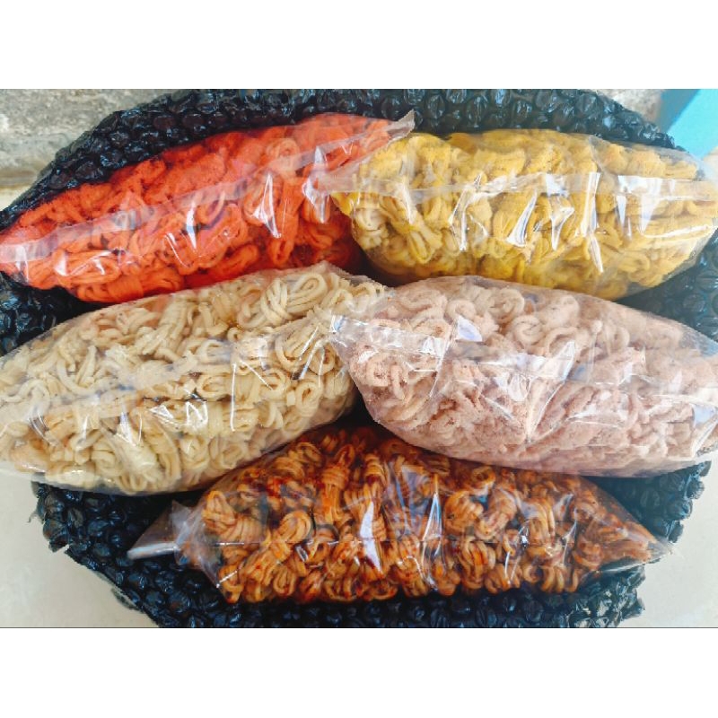 

Paket Hemat Mie Gulung 5 Rasa Mie gulung Pedas Daun jeruk