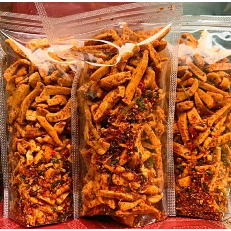 

basreng stick pedas daun jeruk isi 100gr / crown Snack.id