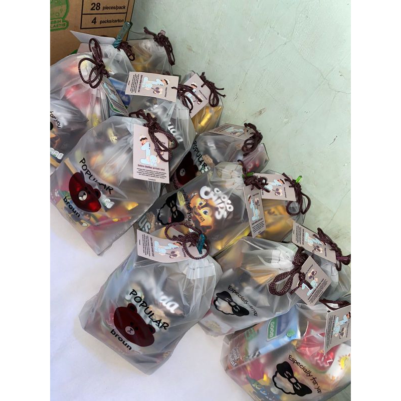 

(READY TIAP HARI) Snack ulang tahun, mini hampers, parcel ulang tahun, paket Snack murah, mini hampers