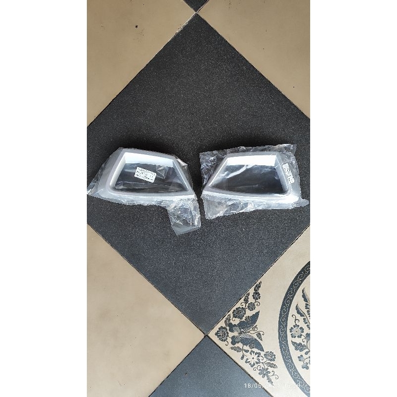 Bezel grill depan Ford Fiesta 2009-2011 type Sport - Chrome Matte Doft