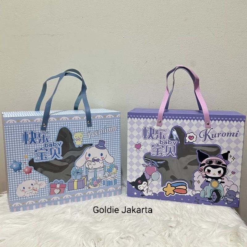 Tas Goodie Bag Anak JUMBO Premium Sanrio Kuromi Window Mika Transparan (termasuk  TALI) Souvenir Ula