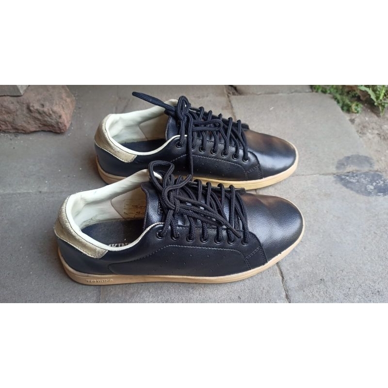 sepatu sneaker Tomkins 42 second