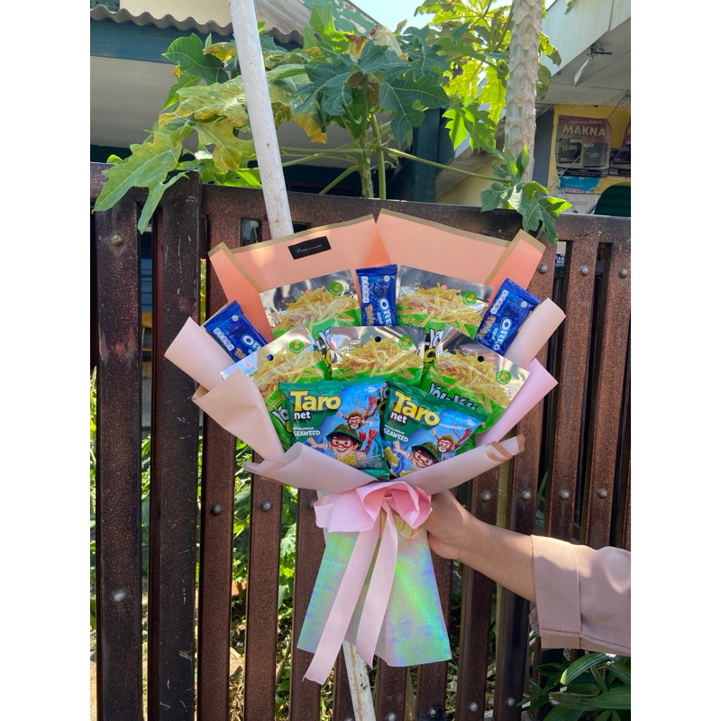 

buket wisuda/buket snack/buket costum/buket jajan/buket jajan murah