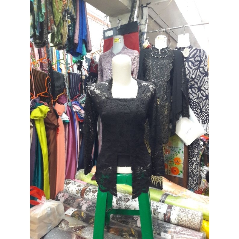 kebaya wisuda modern broklat corneli kutu baru warna hitam