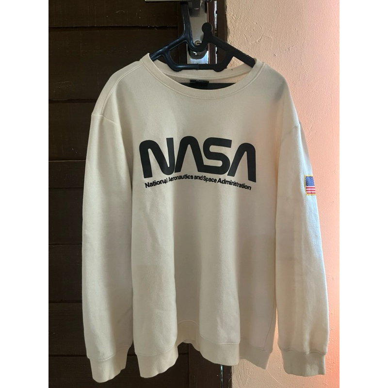 sweater sweatshirt crewneck h&m nasa unisex second