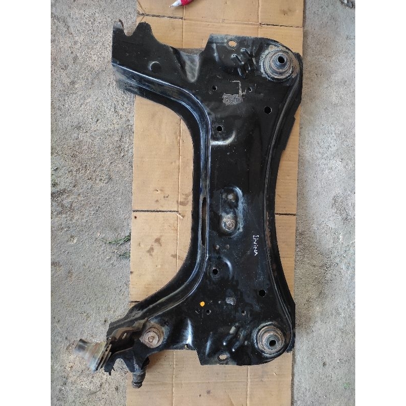 Crossmember as balok  original copotan grand livina