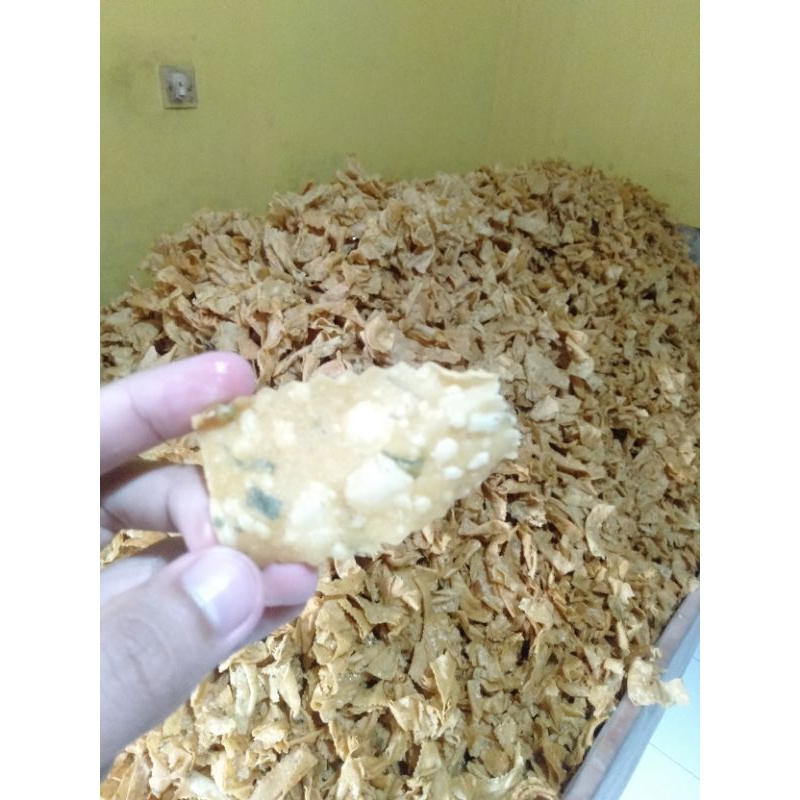 

Pangsit Kuy 150 gr/Pangsit Daun Bawang/Pangsit Mentega/Pangsit Mother.