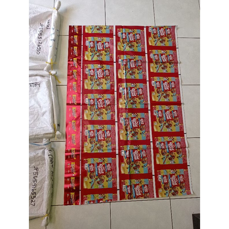 

PLASTIK BAHAN KRRAJINAN, PLASTIK MEJA, TIKAR PLASTIK, PLASTIK DAUR ULANG
