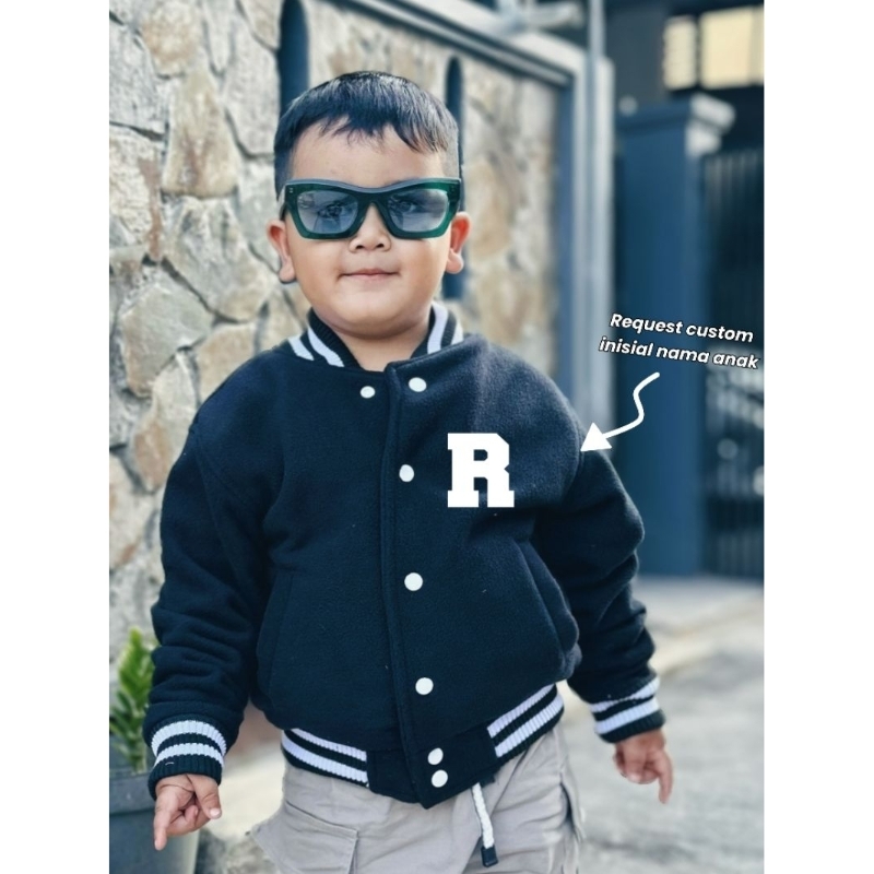 JAKET VARSITY HITAM ANAK  ( CUSTOM INISIAL NAMA)