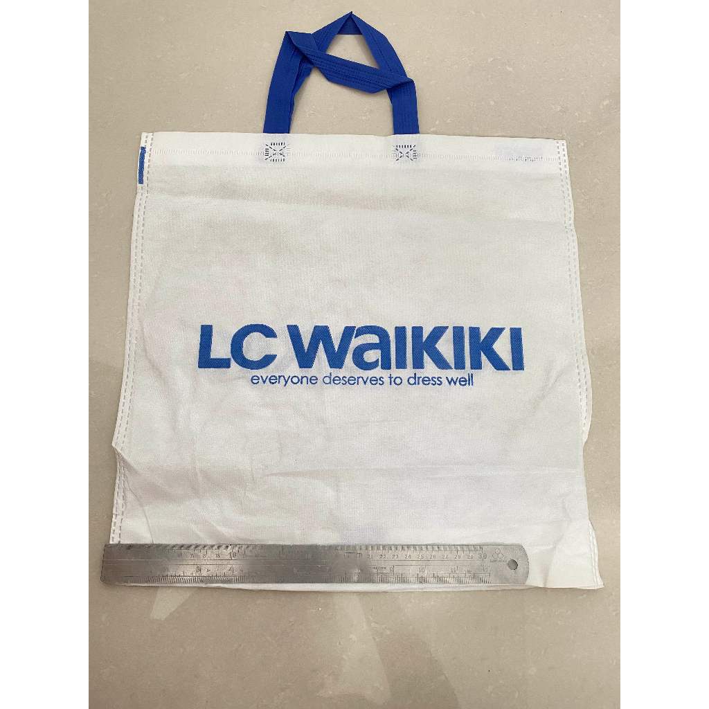 

PAPER BAG LC WAIKIKI TAS PUTIH KAIN GOODIE BAG BUNGKUS KEMASAN SHOPPING BAG LC WAKIKI