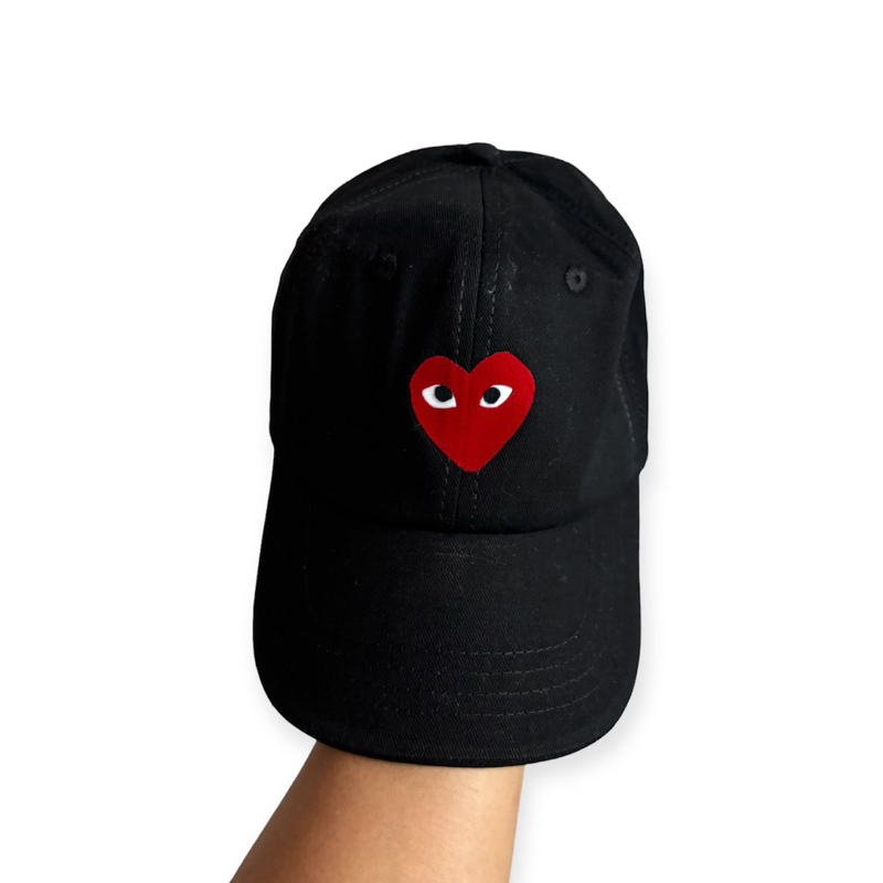 topi play cdg warna hitam