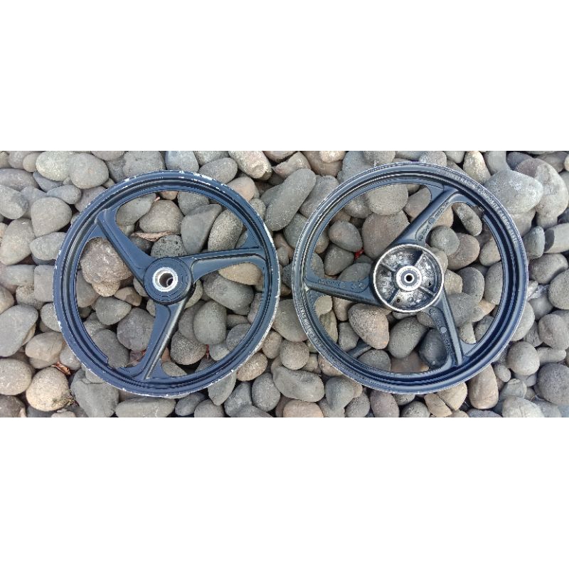 velg Enkei pelek Enkei velg racing Enkei fizr pelek palang Enkei fizr original used