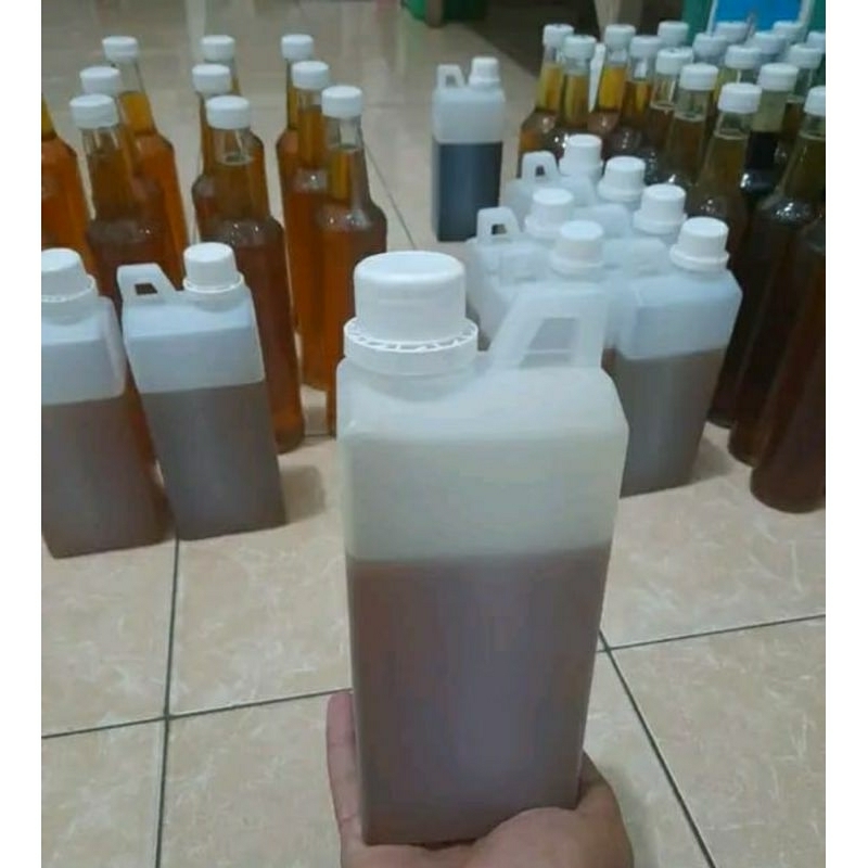 

Madu Randu murni 1kg dirigen 100% original dari lereng gunung muria kudus