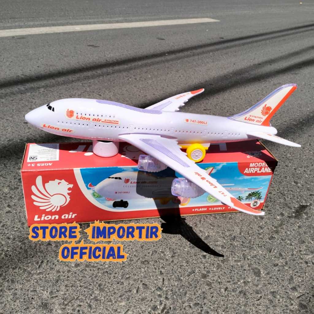 UKURAN TANGGUNG | Mainan Anak Pesawat Terbang Lion Air 747 300LI Ada Musik Dan Lampu Bisa Nyala | Ma