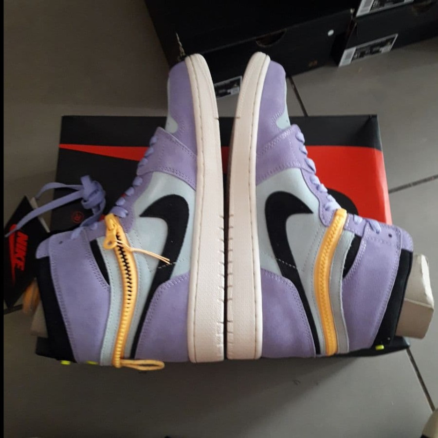 SEPATU AIR JORDAN 1 RETRO HIGH SWITCH PURPLE PULSE ORIGINAL SNEAKERS