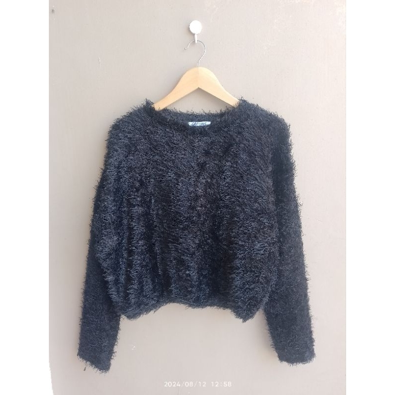 Sweater Crop fuzzy by Zara Trafaluc