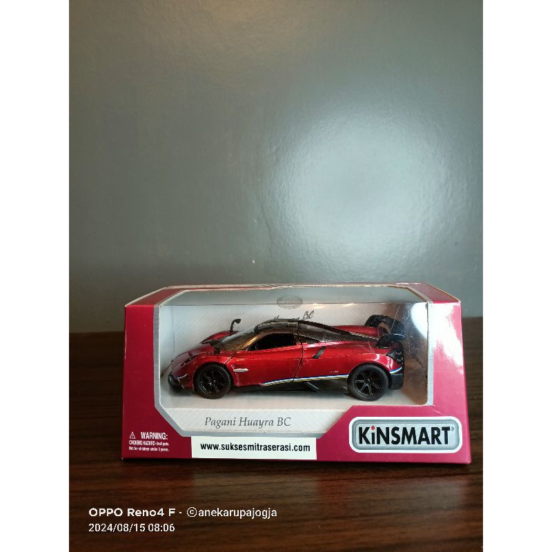 diecast kinsmart pagani huayra BC merah tua