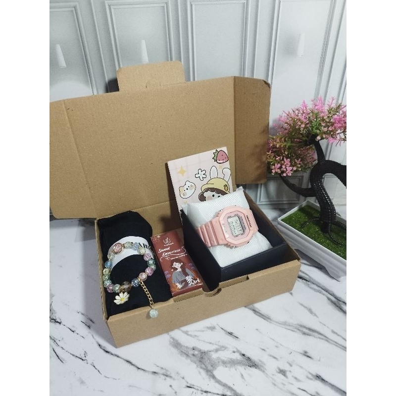 

(PROMO) HAMPERS GIFT BOX Free card - hampers wanita - hadiah untuk cewek-Hampers jilbab-hampers parfum hampers kekinian-hampers murah untuk kado cewek