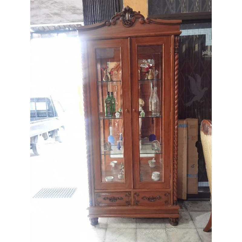 Lemari hias / Lemari jati / Lemari kaca