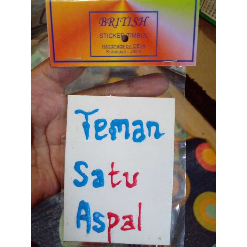 

British Sticker Timbul : Teman Satu Aspal