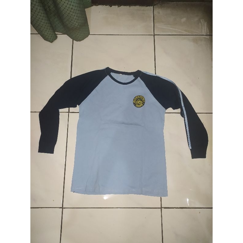 seragam olahraga SMA preloved