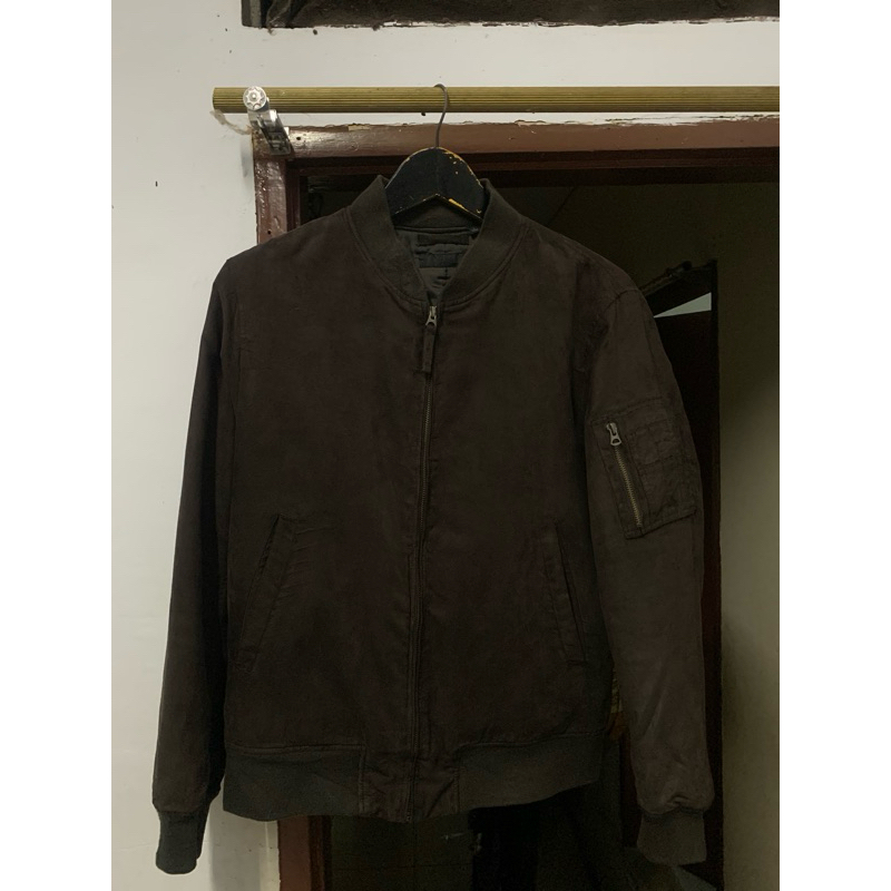 bomber uniqlo suede