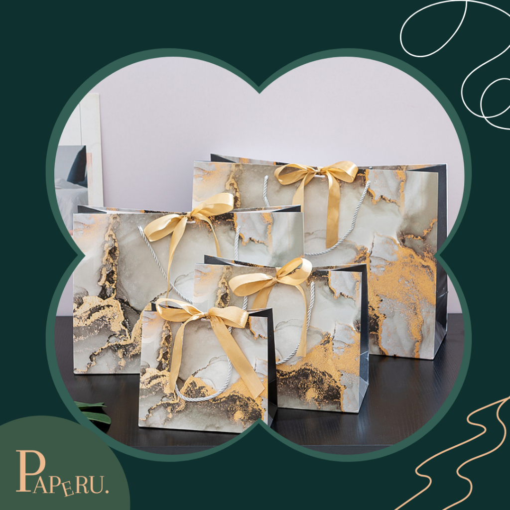 

[Paperu] Black Marble Paper Bag Paperbag Luxury Look Goodie Bag Motif Bunga Mawar Kantong