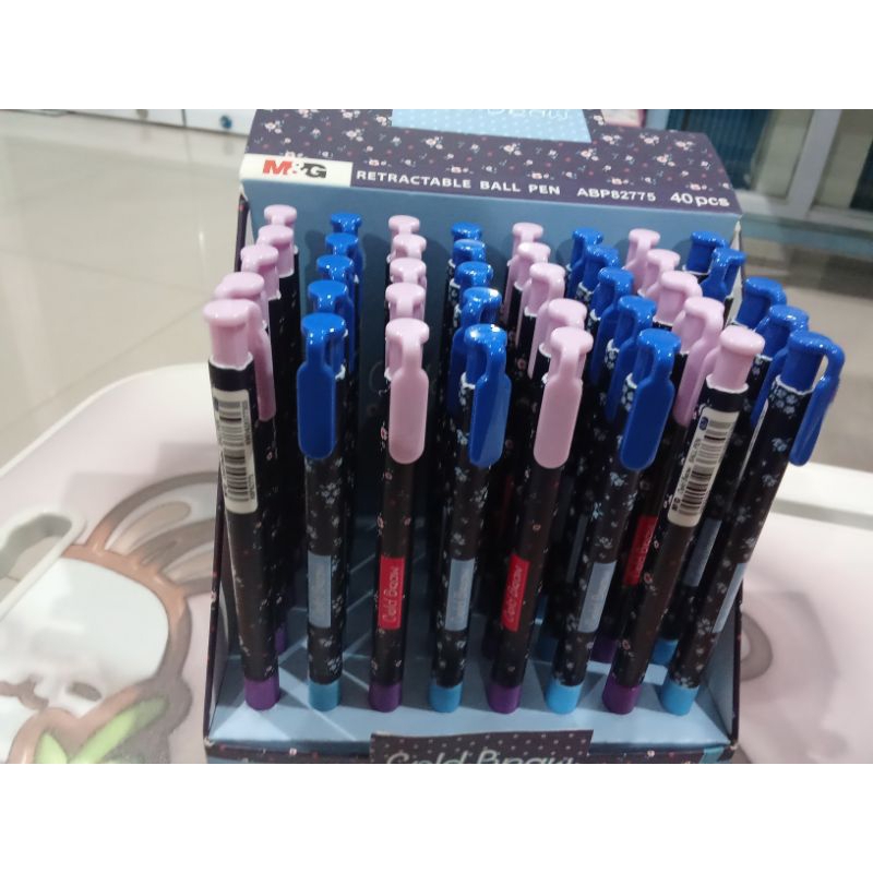 

RETRACTABLE BALL PEN