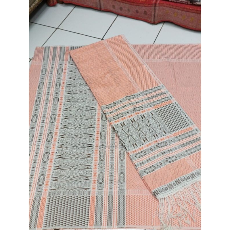 SONGKET TARUTUNG TTS WARNA ORANGE TUMPAL HITAM.