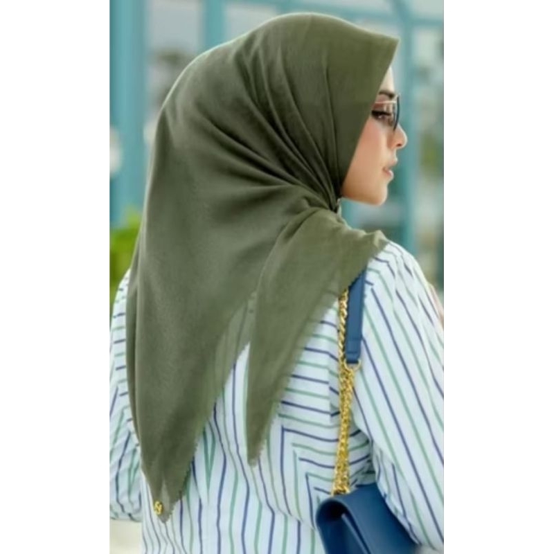 Buttonscarves Tapis Embossed Kale