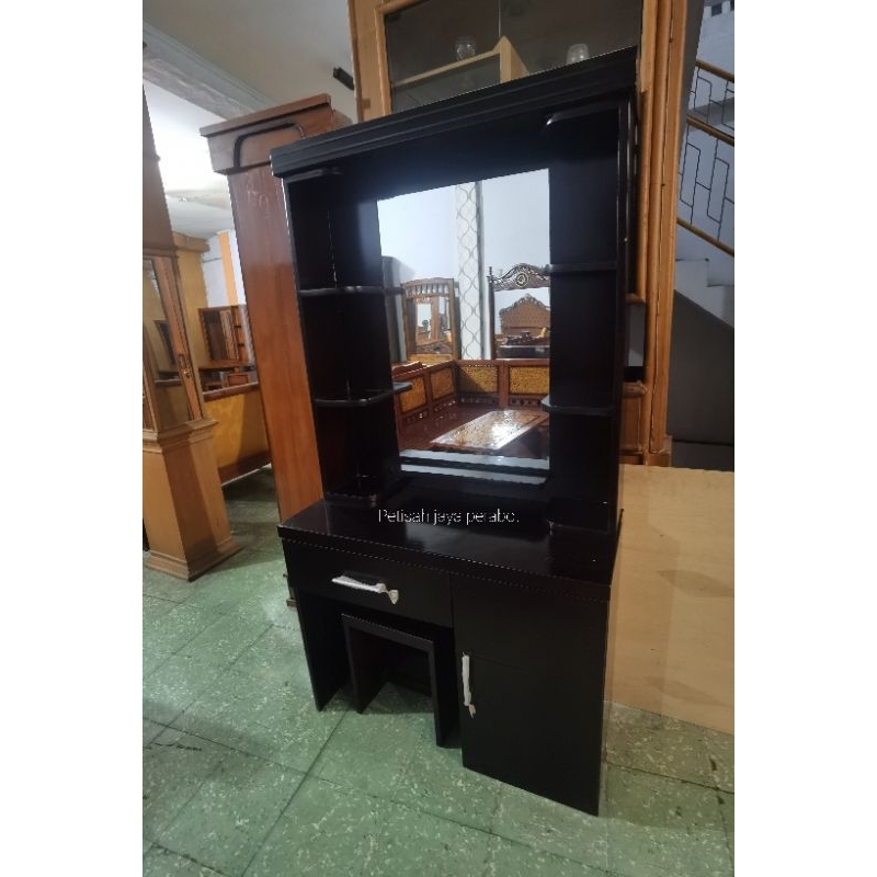 Meja rias minimalis / Meja rias kayu