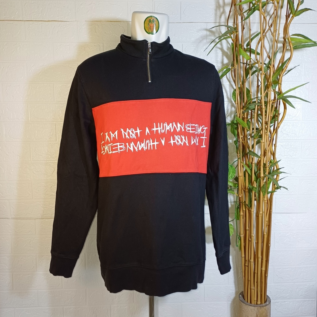 HALFZIP SWEATER CREWNECK IM NOT HUMAN BEING ORIGINAL, SZ XL (SECOND BRANDED) CN0228