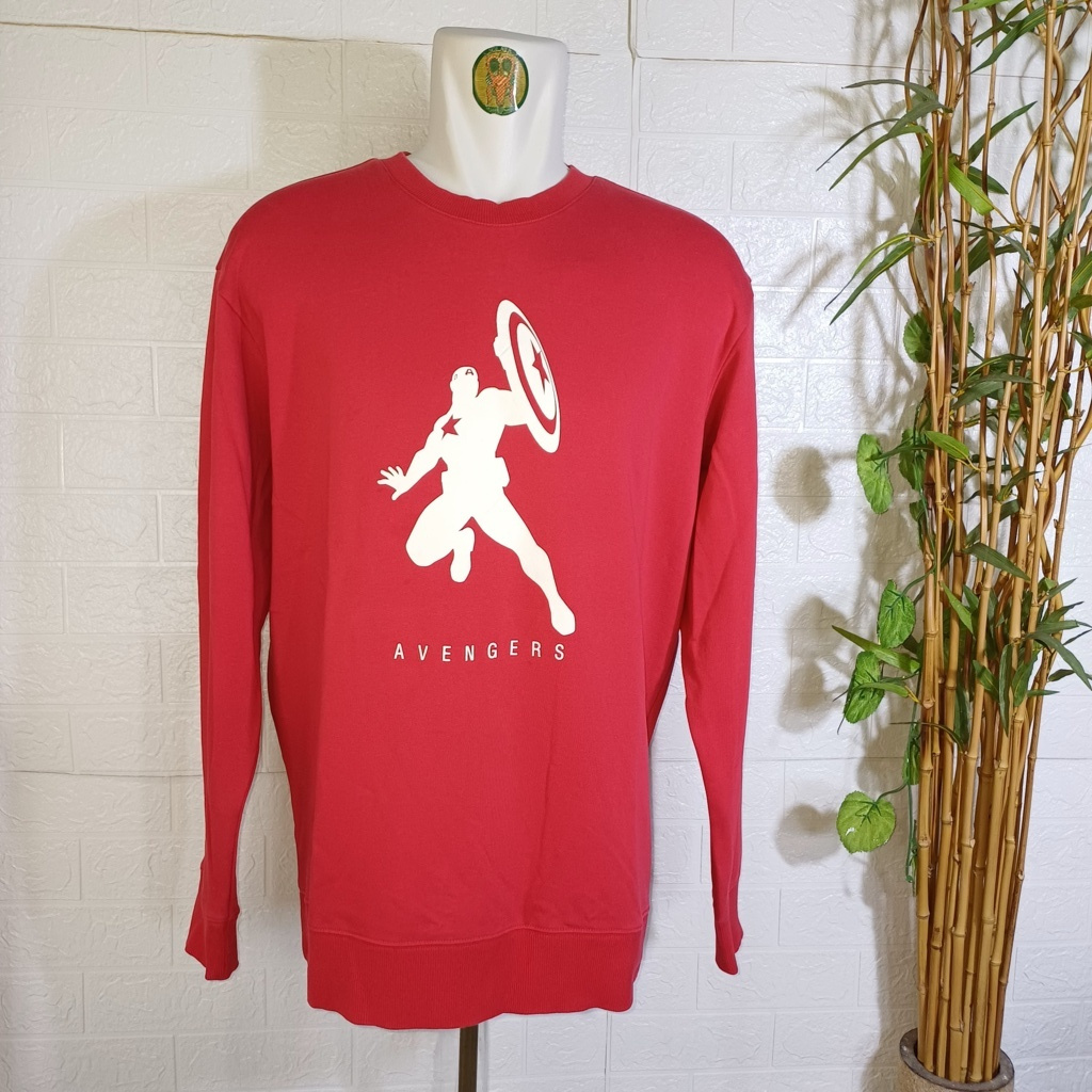 SWEATER CREWNECK MARVEL AVENGERS, SIZE XL (SECOND BRANDED) MERAH PEKAT, CN0240
