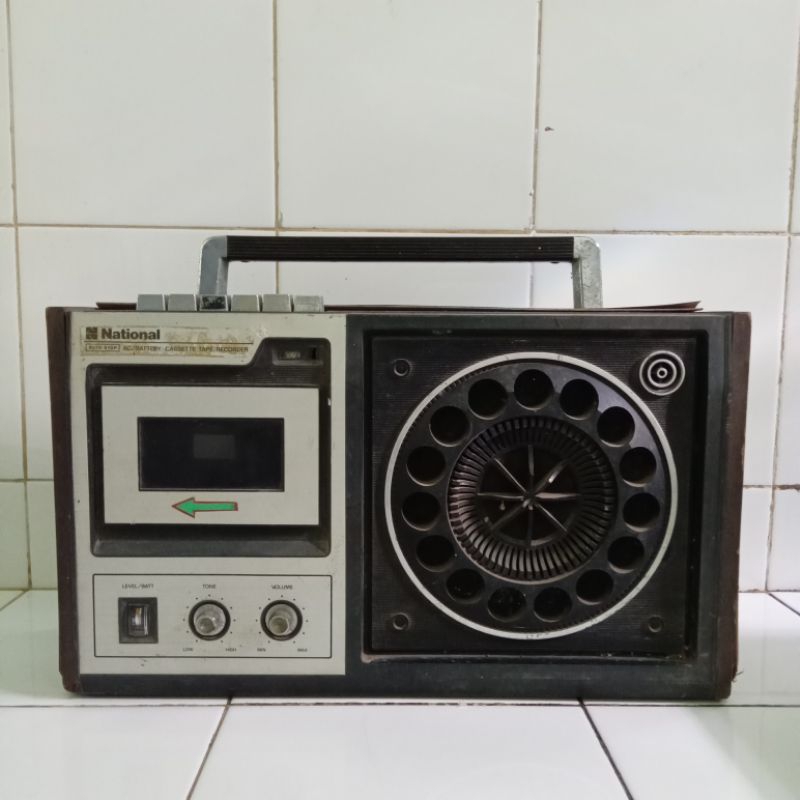 radio tape national kayu jadul antik