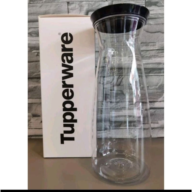 clear pitcher tupperware