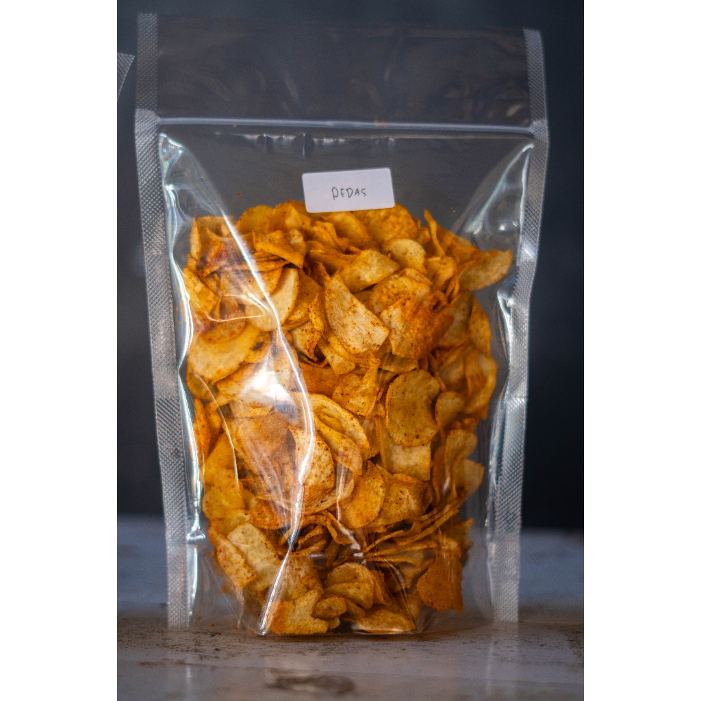 

Keripik Talas Pedas gram makanan ringan cemilan camilan
