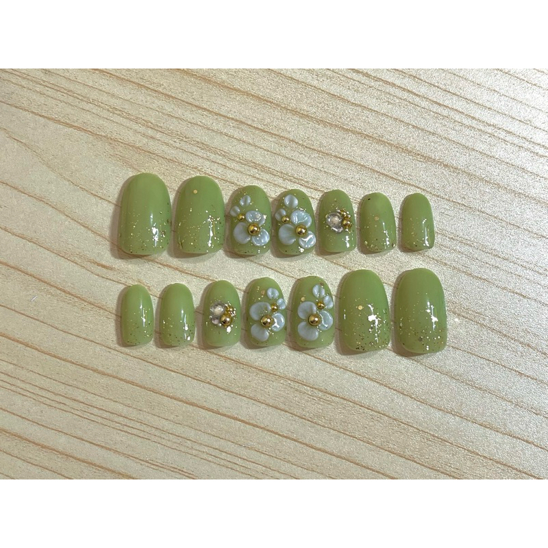 nail art sage green